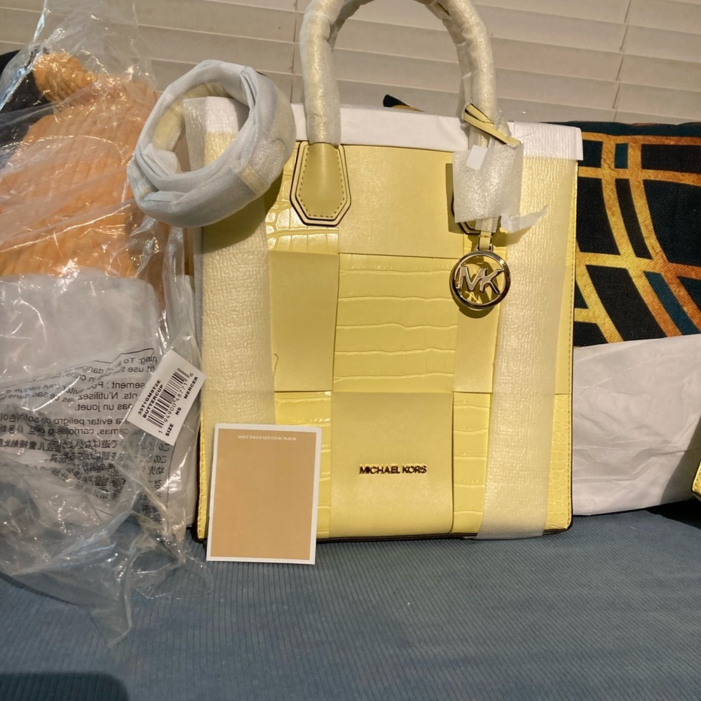 NWT~Michael Kors Mercer MD Crossbody Brand NEW Luxury Shoulder bag - Picture 9 of 16